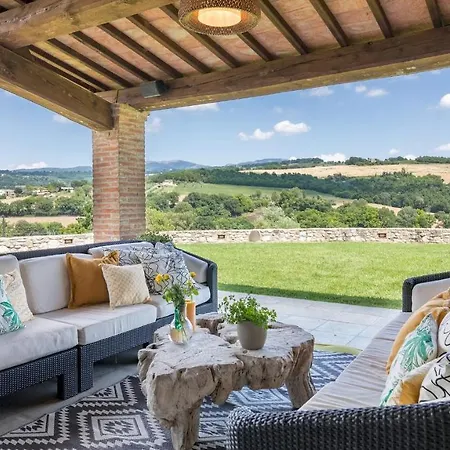 Le Fontane 12, Emma Βίλα Τόντι