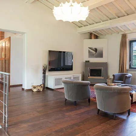 Villa Le Fontane 12, Emma