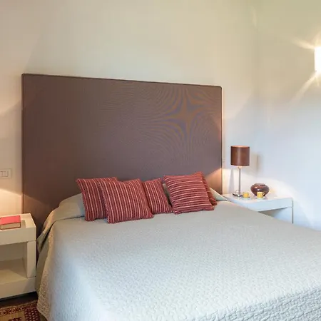 Le Fontane 12, Emma * Todi