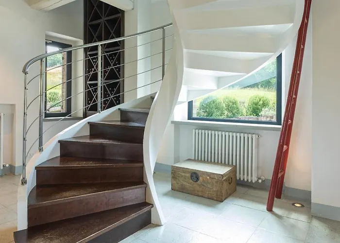 Le Fontane 12, Emma *