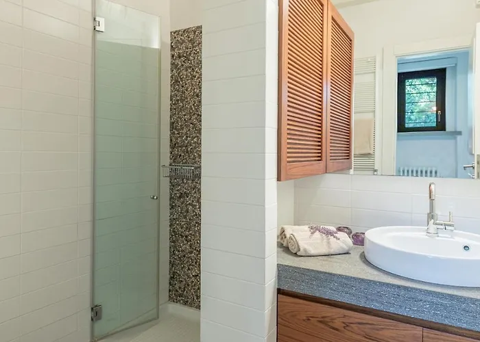 Le Fontane 12, Emma * Todi