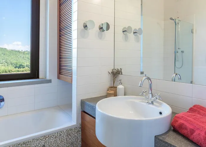 Le Fontane 12, Emma Villa *